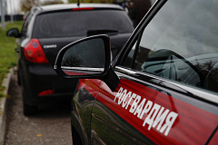 Росгвардейцы задержали мужчину стрелявшего из пневматического пистолета с балкона в Москве